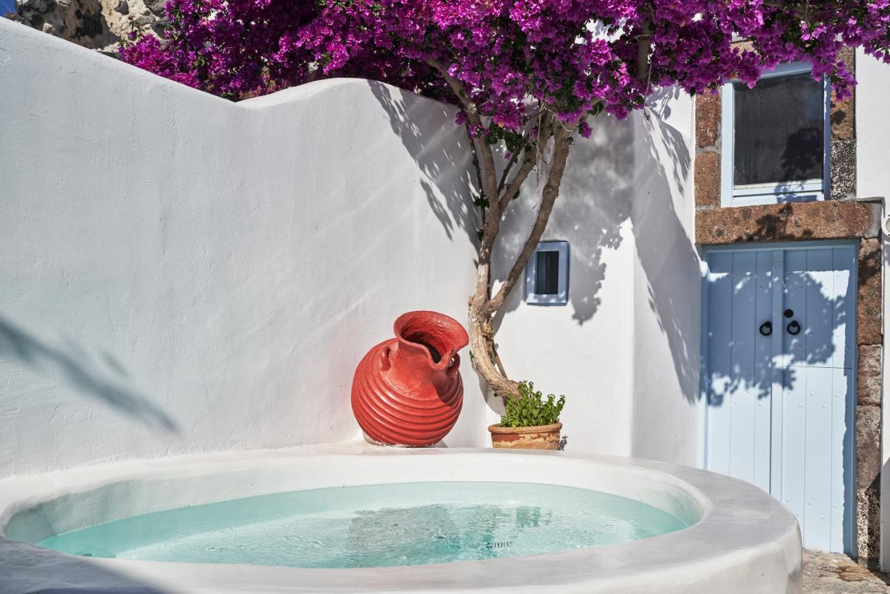2 Bedroom Charming Villa With Outdoors Jacuzzi メガロホリ エクステリア 写真
