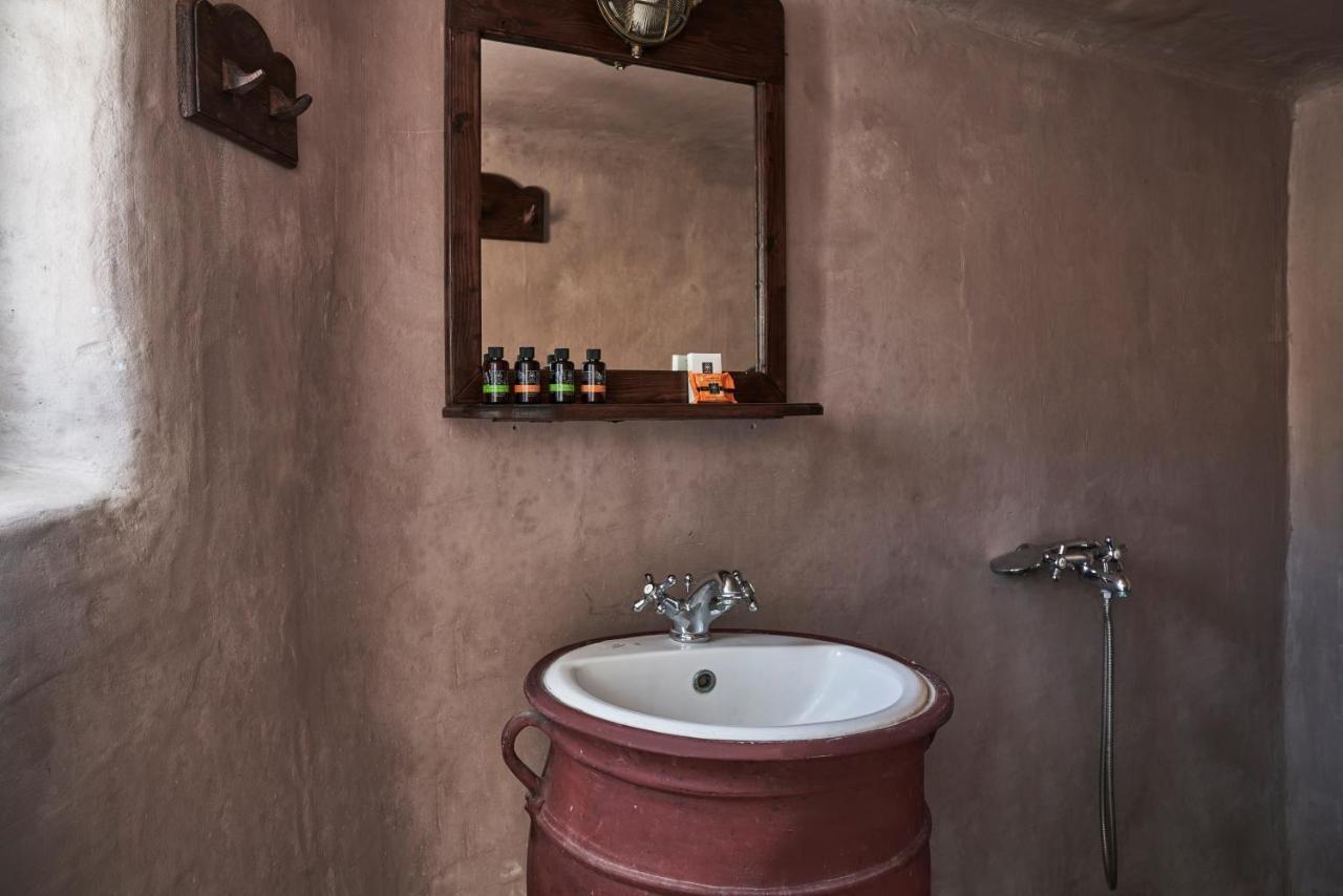 2 Bedroom Charming Villa With Outdoors Jacuzzi メガロホリ エクステリア 写真